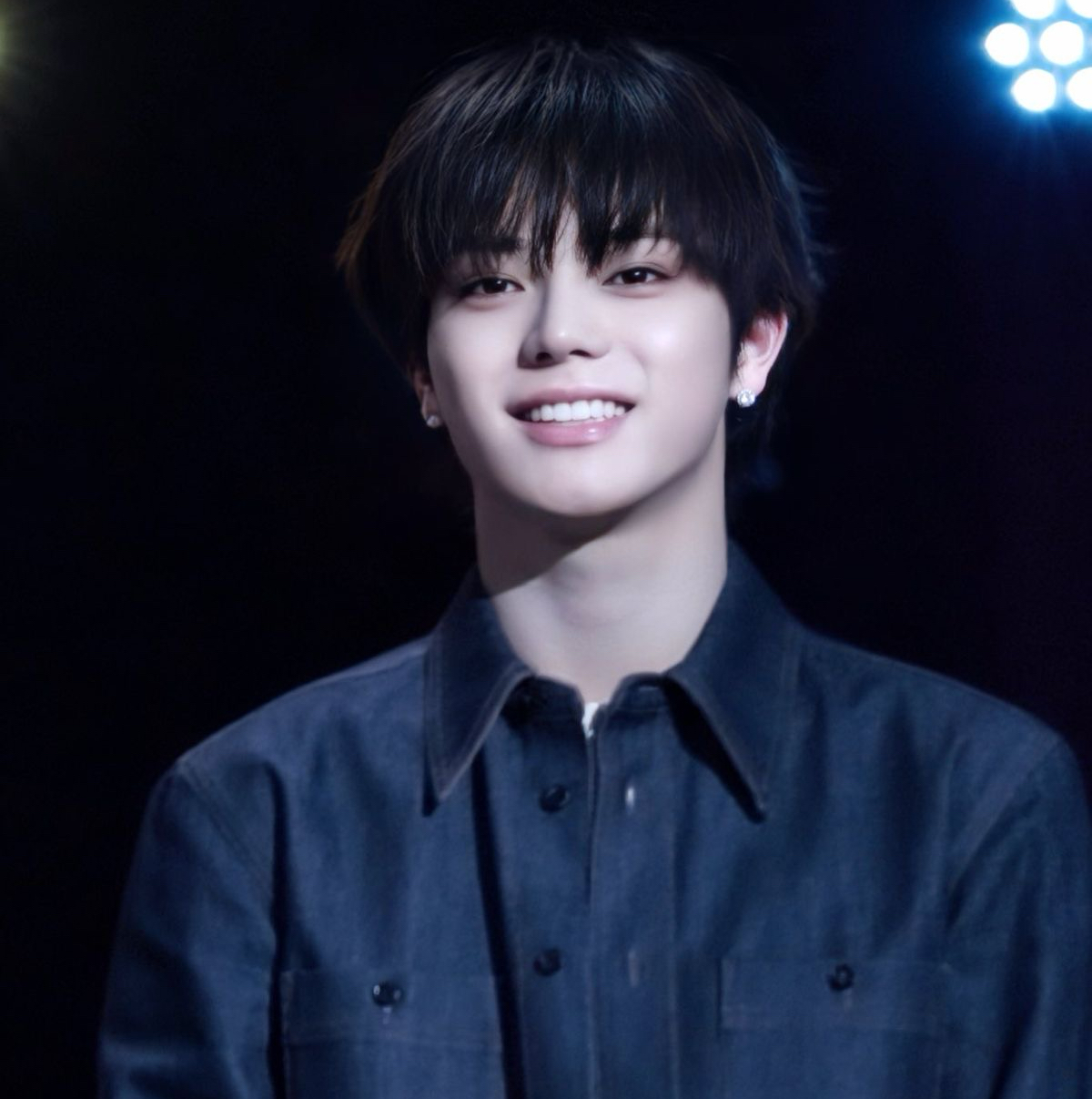 A moment captured by Ohyul (LNGSHOT)'s fan