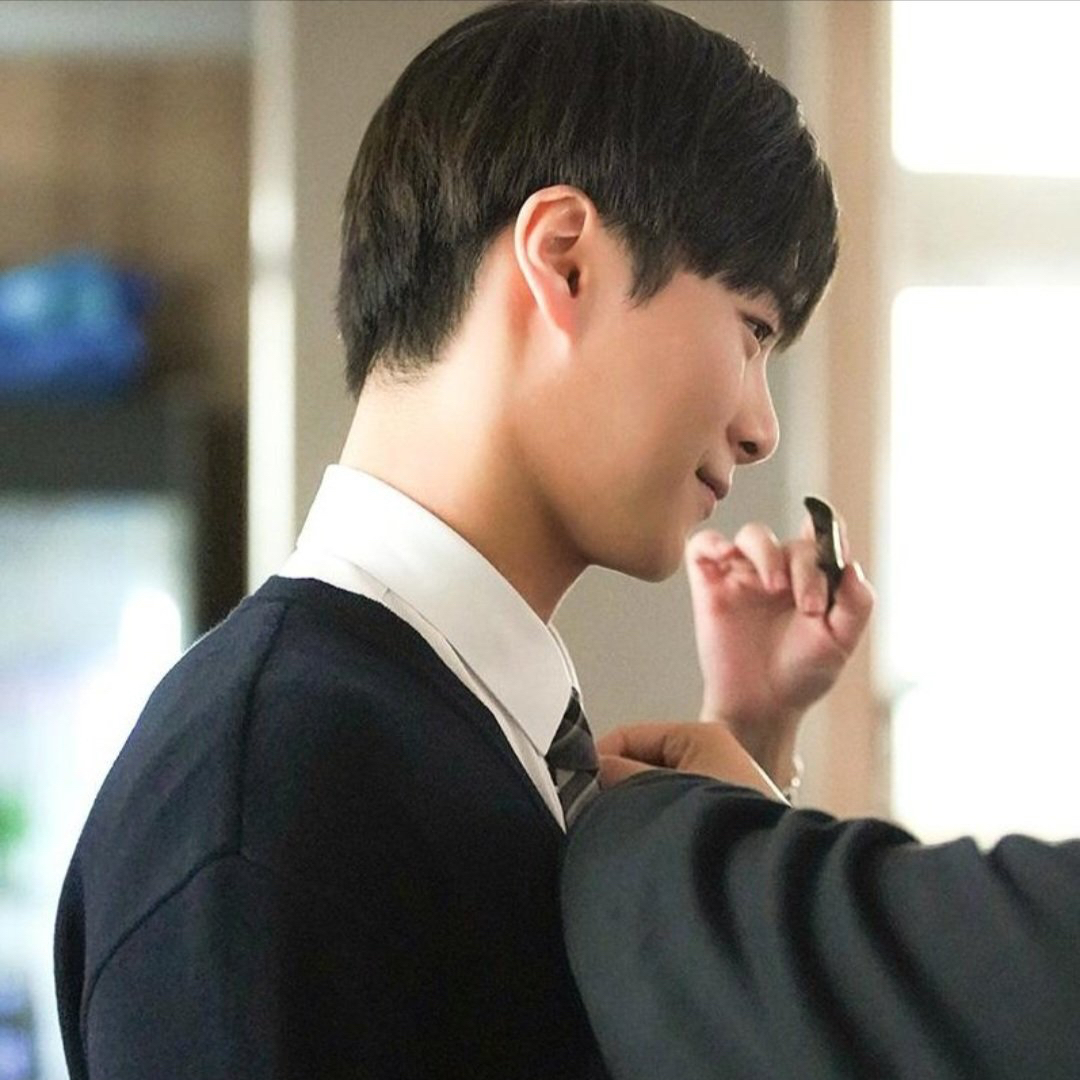 A moment captured by Moonbin (ASTRO)'s fan