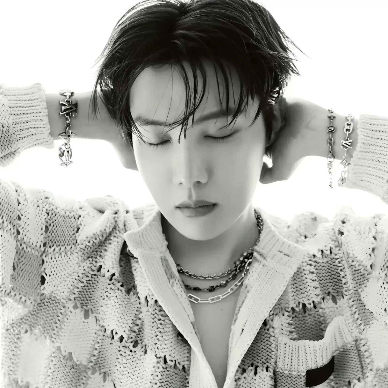 Momen yang diabadikan oleh penggemar j-hope (BTS)