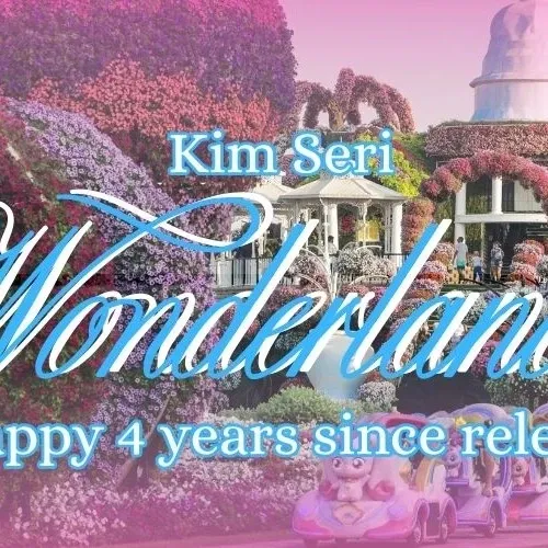 A moment captured by AleXa's fan