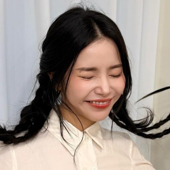A moment captured by Solar (MAMAMOO)'s fan