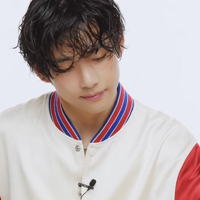 A moment captured by V (BTS)'s fan