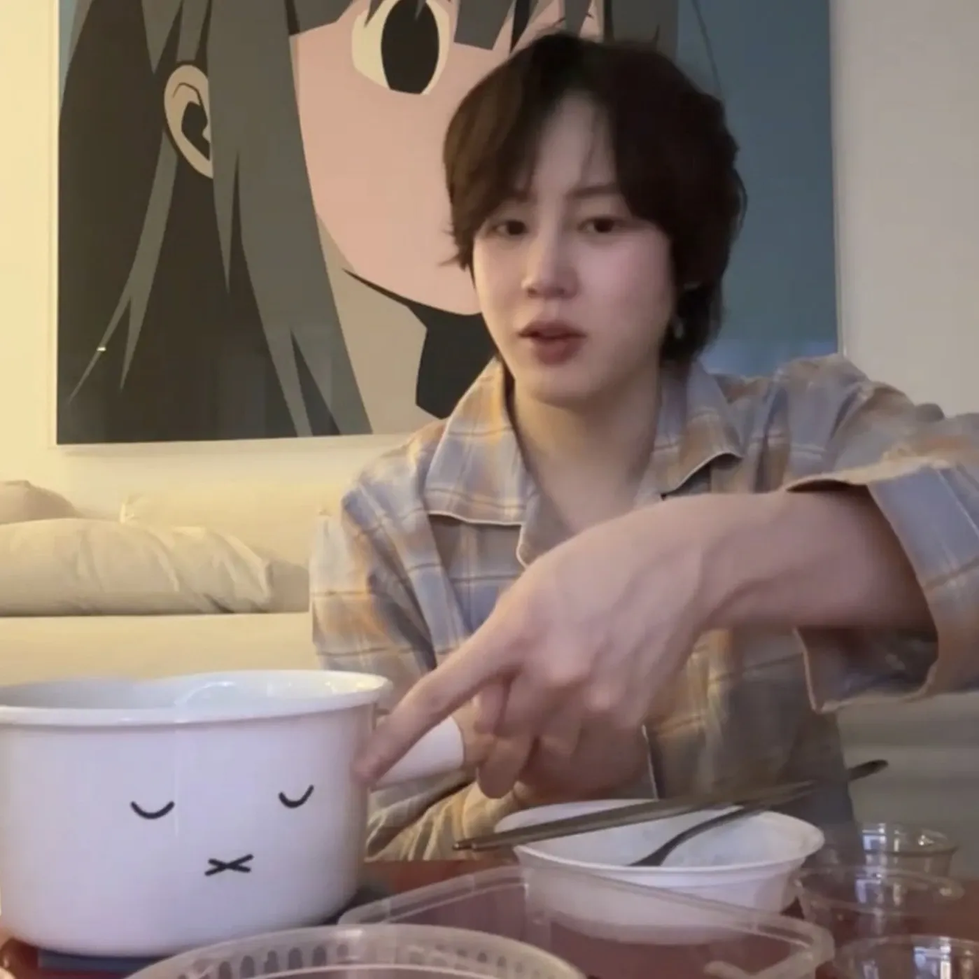 A moment captured by Ha Sungwoon's fan