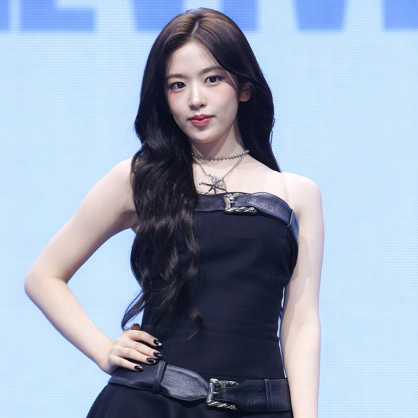 안유진 (IVE) 최근 활동샷