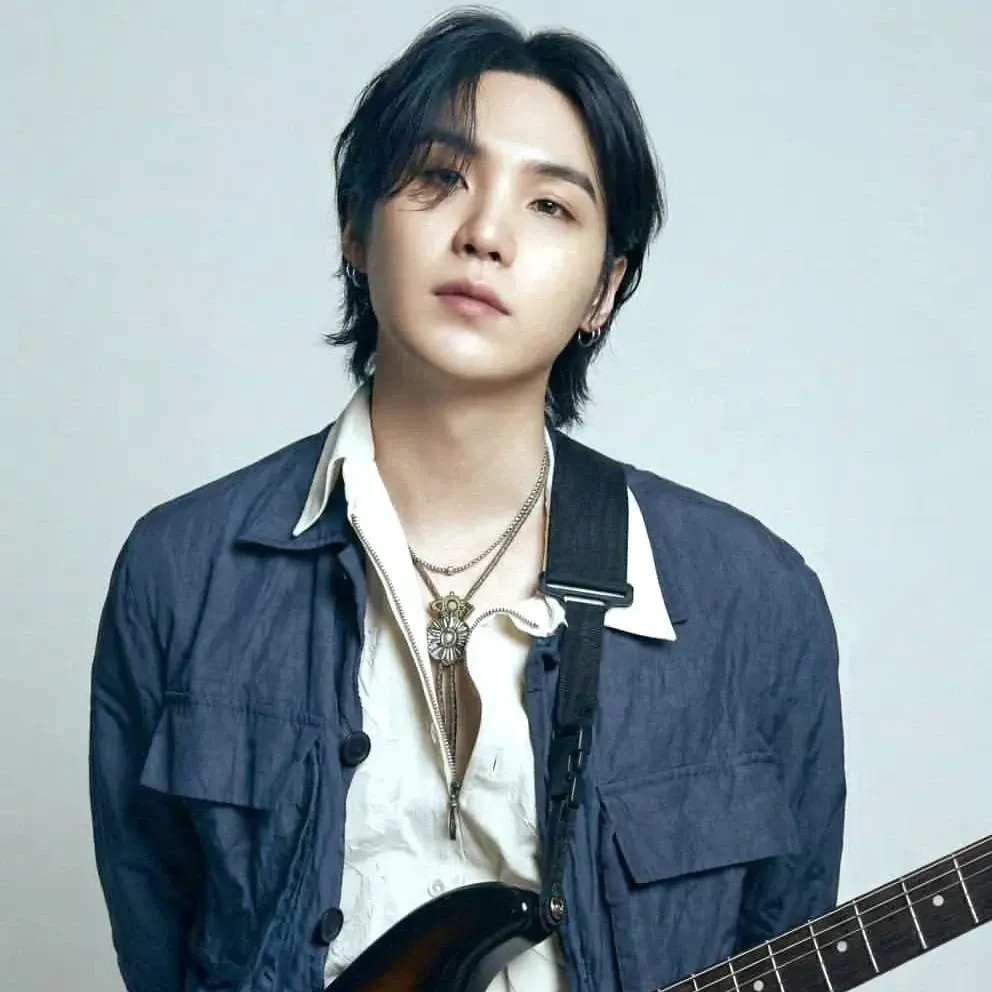 Potret di balik layar SUGA (BTS)