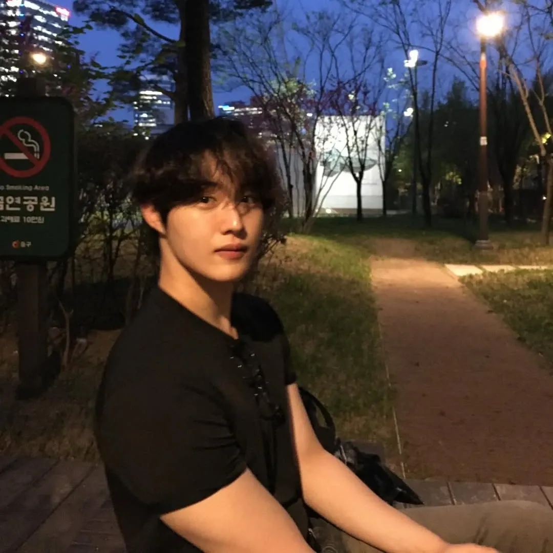 Behind-the-scenes cut of Hyunsuk