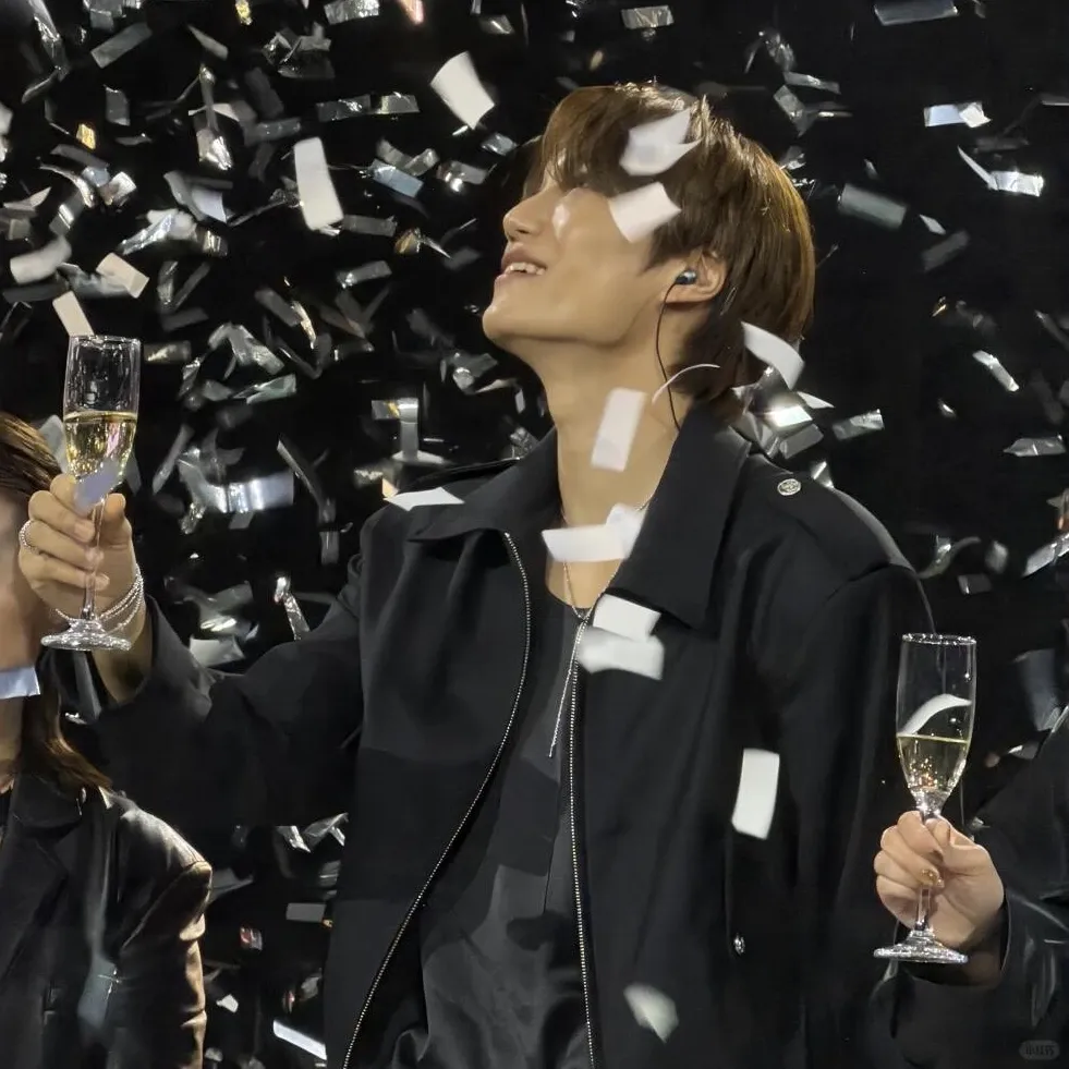 EXO의 비하인드 컷