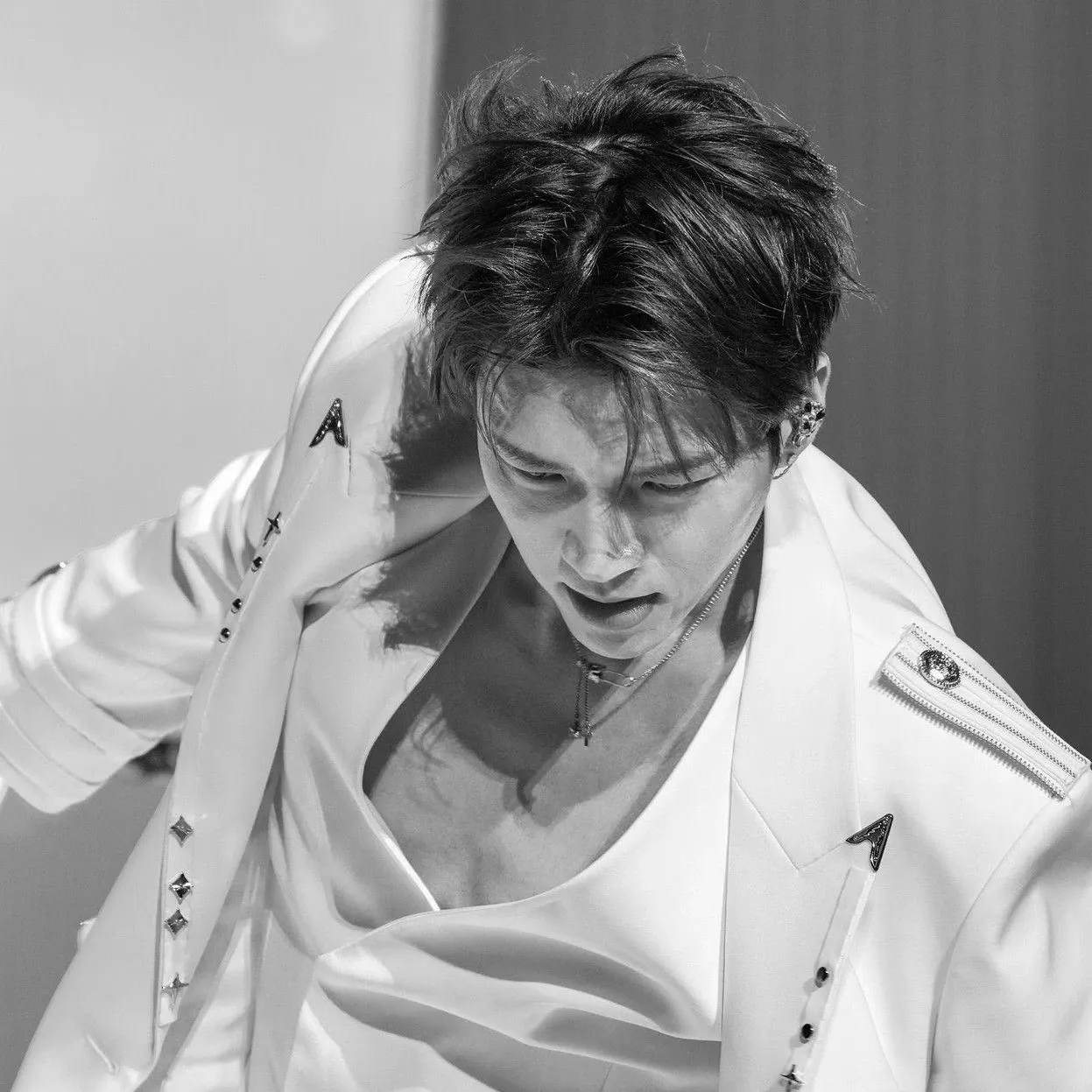 Behind-the-scenes cut of Woohyun (INFINITE)