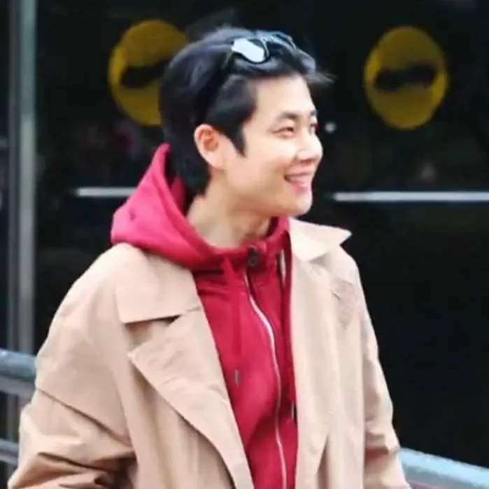 Behind-the-scenes cut of MJ (ASTRO)