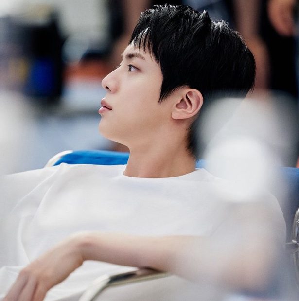 Behind-the-scenes cut of Jin (BTS)