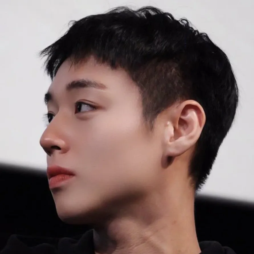 박지훈의 최신 사진