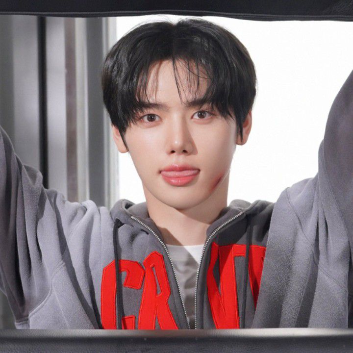 A moment captured by Minhee (CRAVITY)'s fan