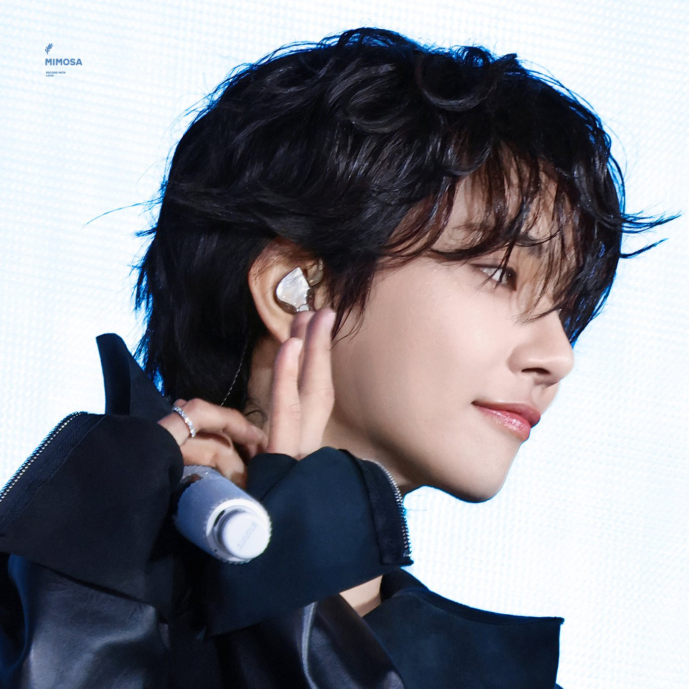 A moment captured by Joshua (SEVENTEEN)'s fan