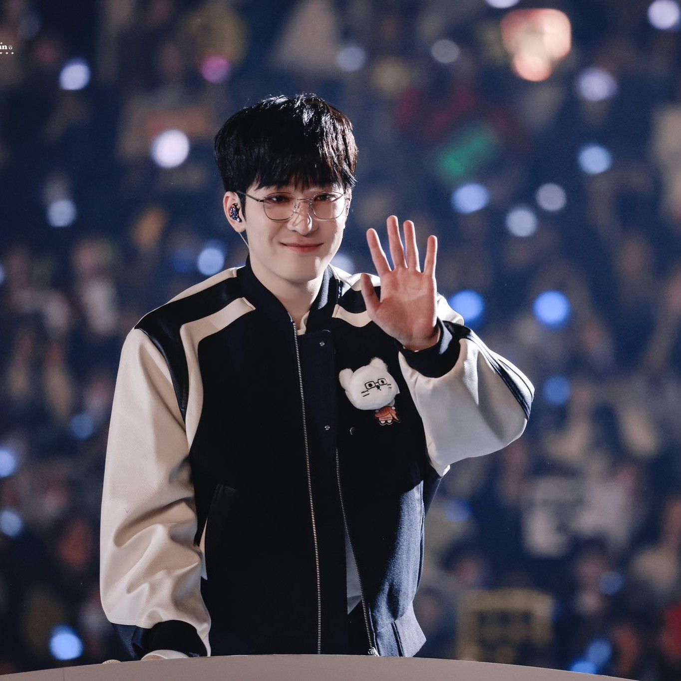 Recent activity shot of Wonwoo (SEVENTEEN)