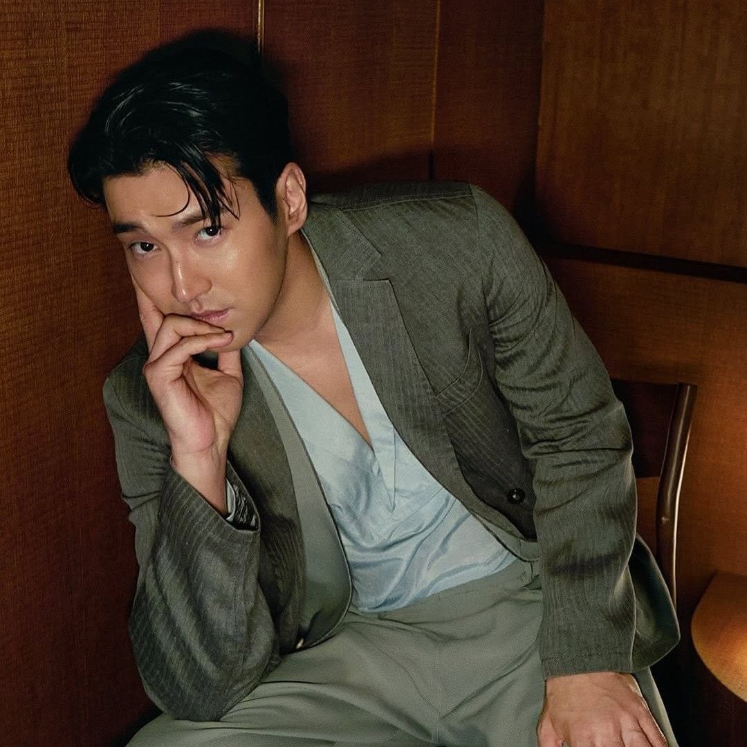 Behind-the-scenes cut of Siwon (Super Junior)