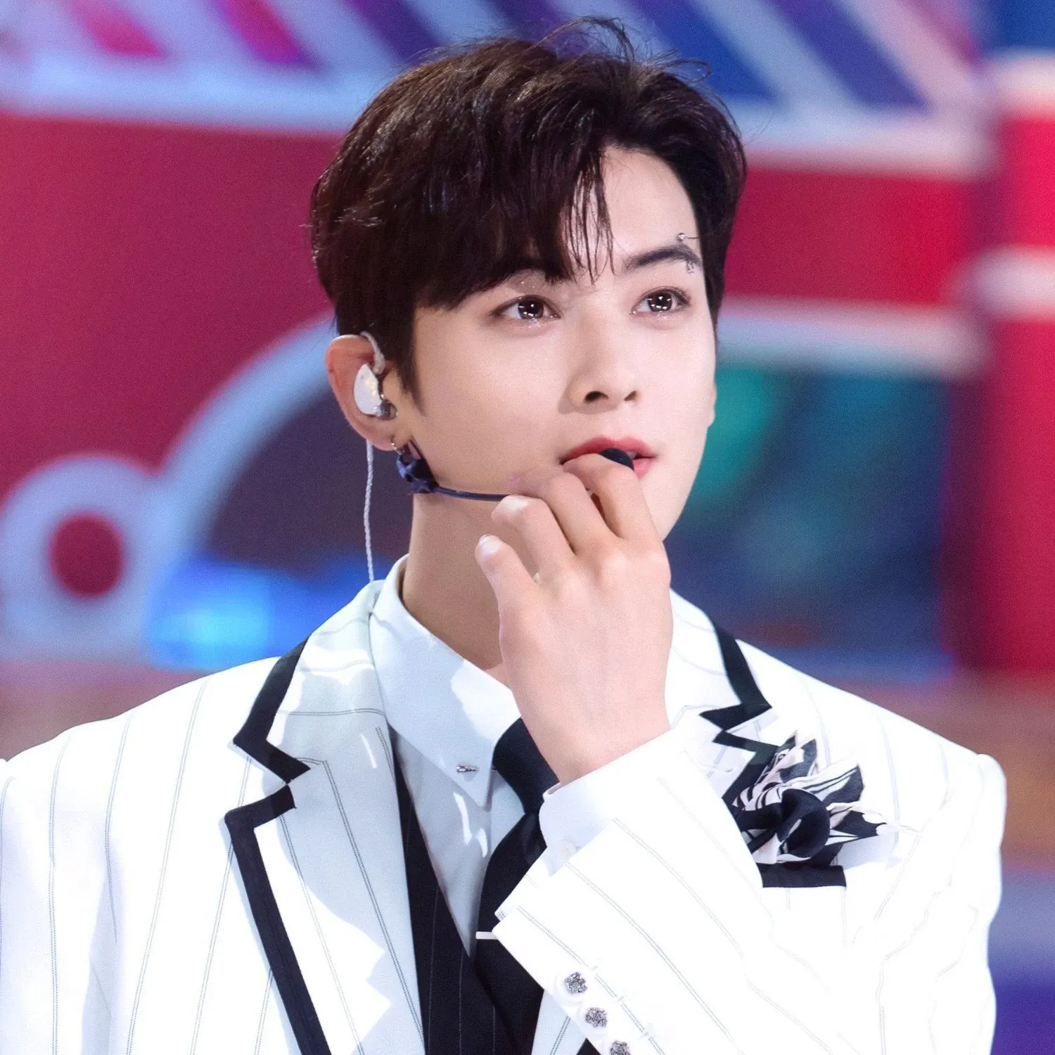 Recent activity shot of Eunwoo (ASTRO)