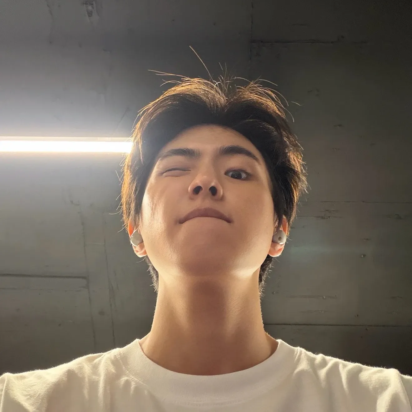 Behind-the-scenes cut of Yonghee (CIX)