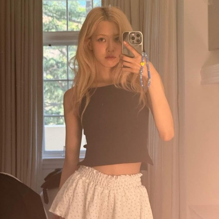 ROSÉ (BLACKPINK)的最新活動照片