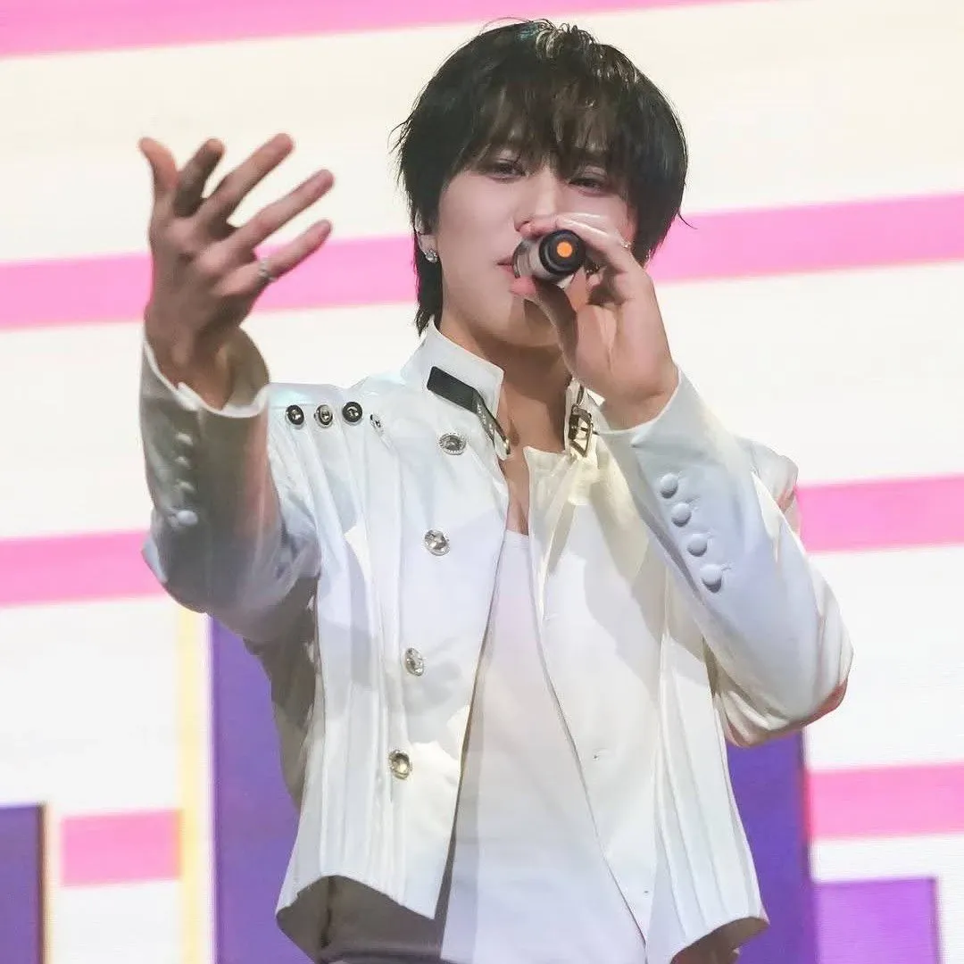 A moment captured by Rocky's fan