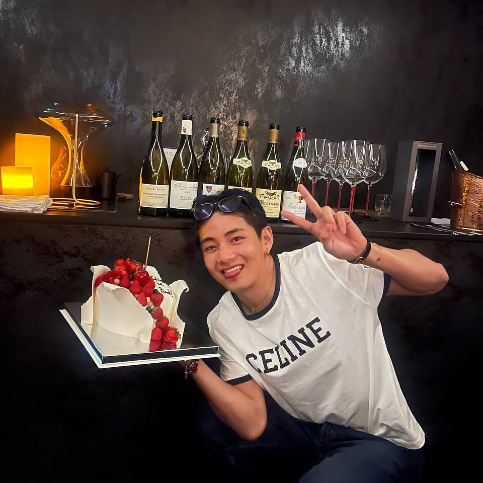 Momen yang diabadikan oleh penggemar V (BTS)