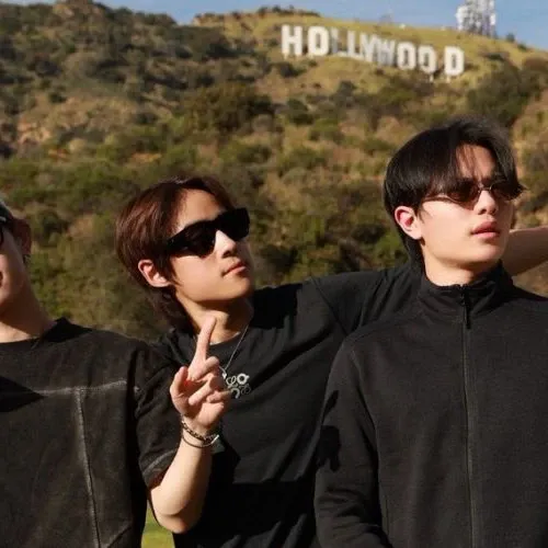 A moment captured by LYKN's fan