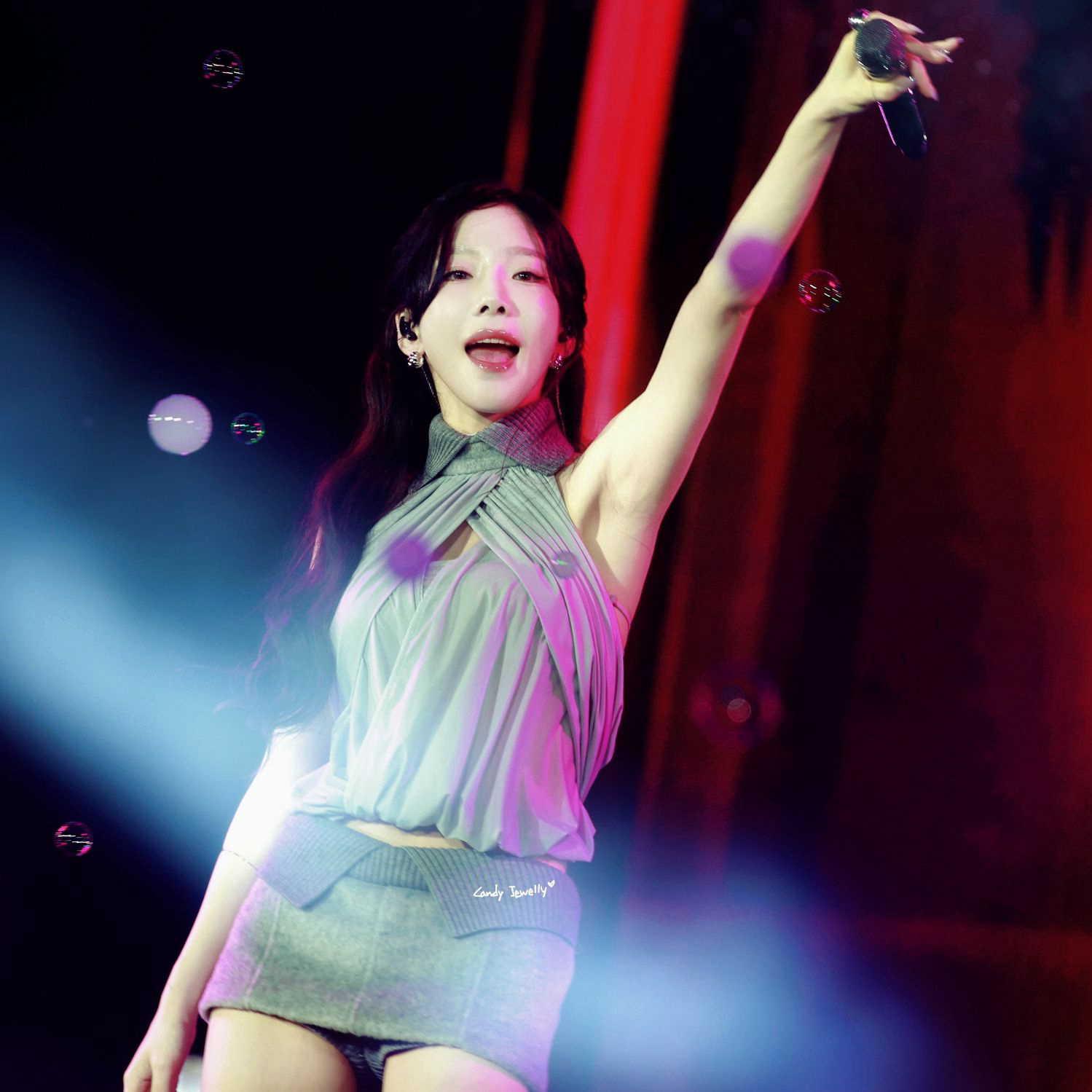 テヨン (少女時代)の最近の活動写真