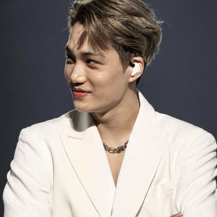 Kai (EXO)粉絲拍下的瞬間