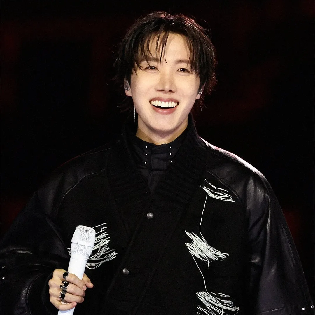 J-hope (防彈少年團)的最新活動照片