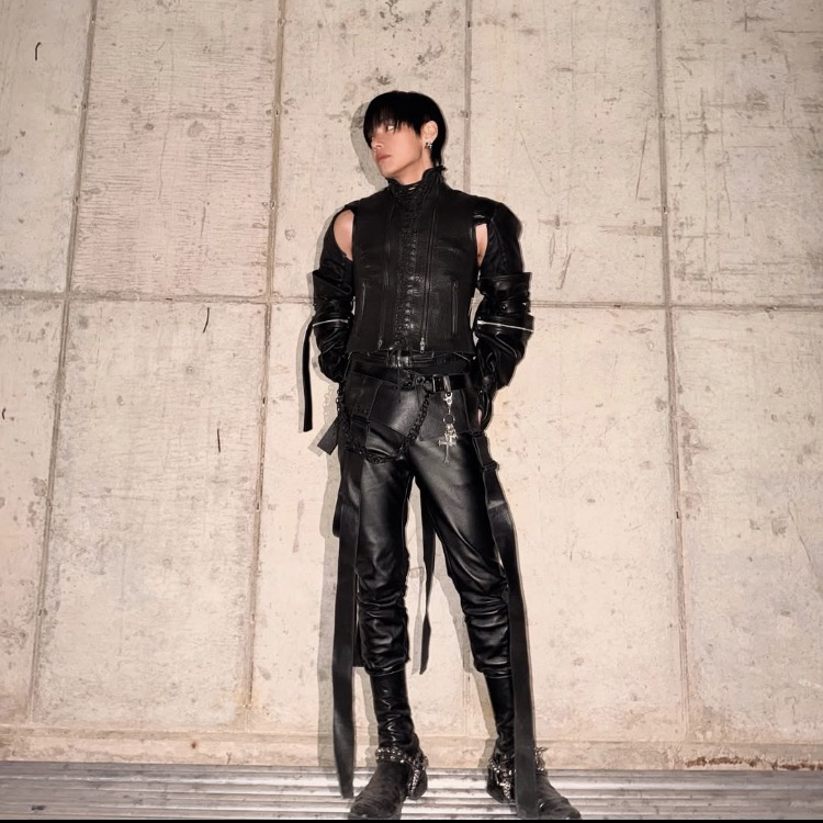 뷔 (방탄소년단)의 비하인드 컷