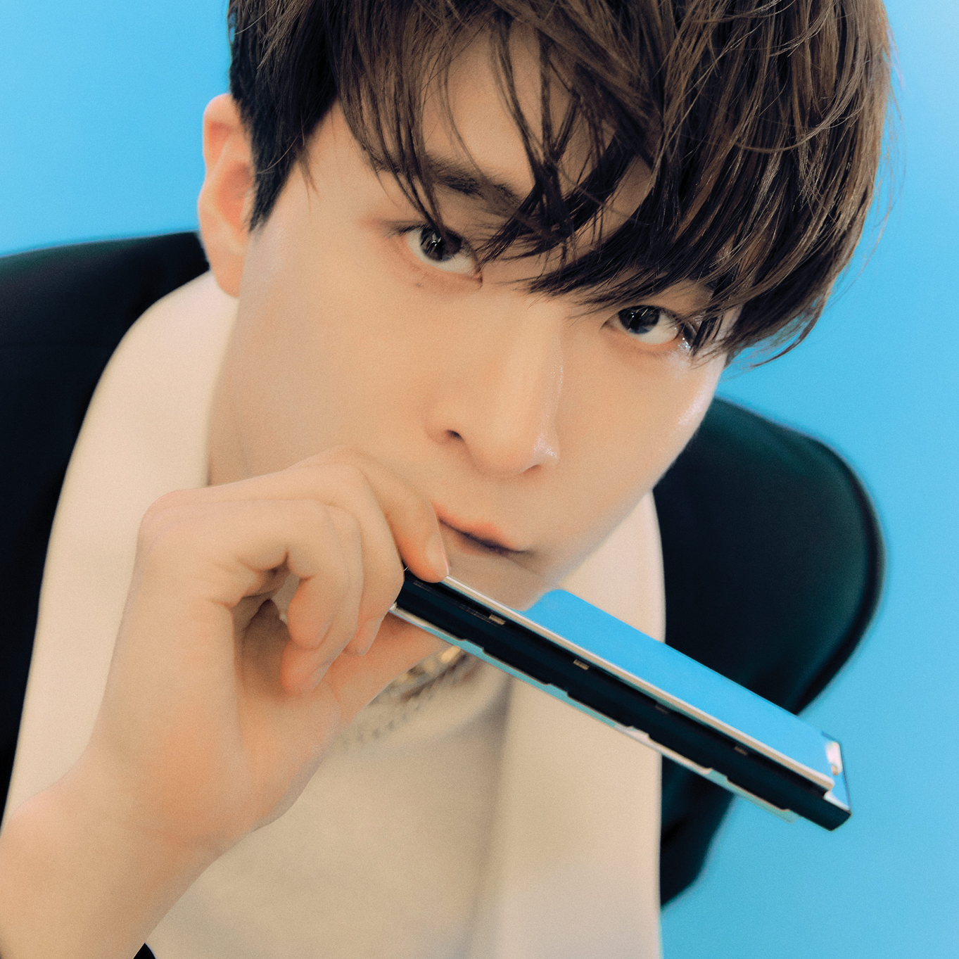 Behind-the-scenes cut of Youngjae (GOT7)