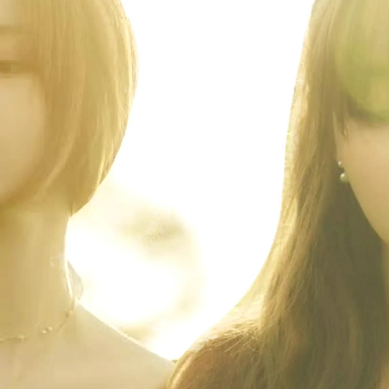 A moment captured by Yuju (GFRIEND)'s fan