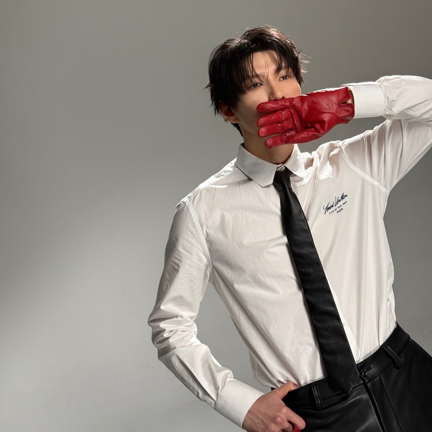 Behind-the-scenes cut of LEO (VIXX)