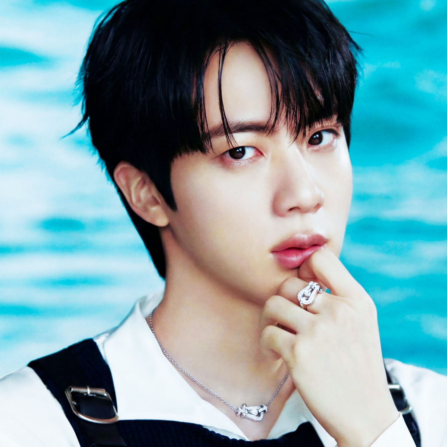 Foto aktivitas terbaru Jin (BTS)