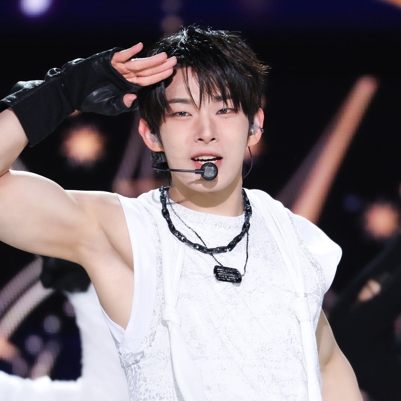 A moment captured by Steven (AHOF)'s fan