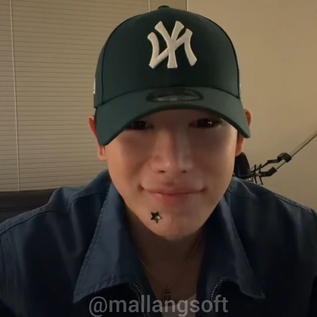 Momen yang diabadikan oleh penggemar Wonho