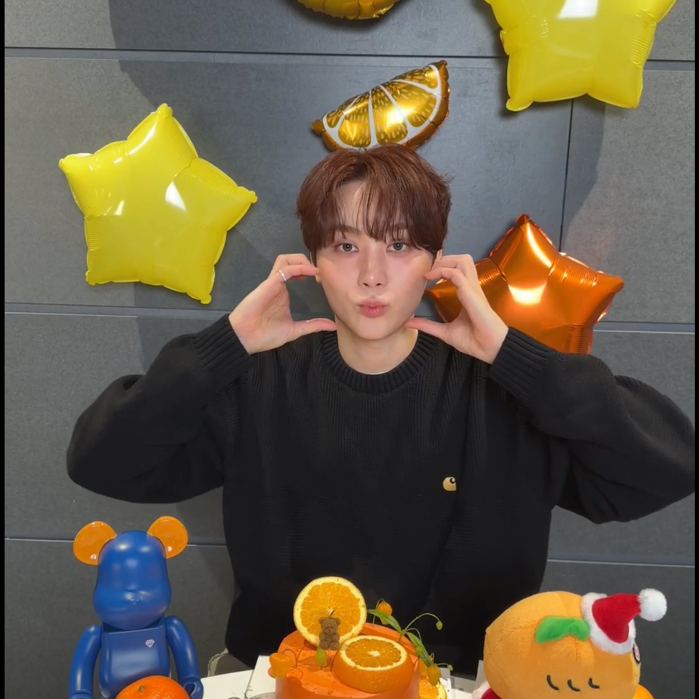 A moment captured by Seungkwan (SEVENTEEN)'s fan