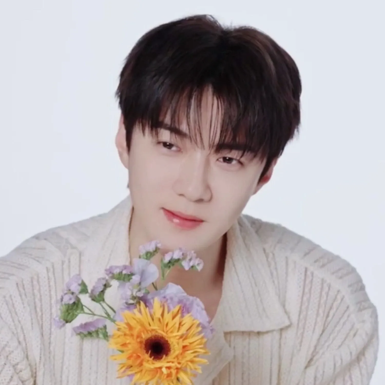 Behind-the-scenes cut of Sehun (EXO)