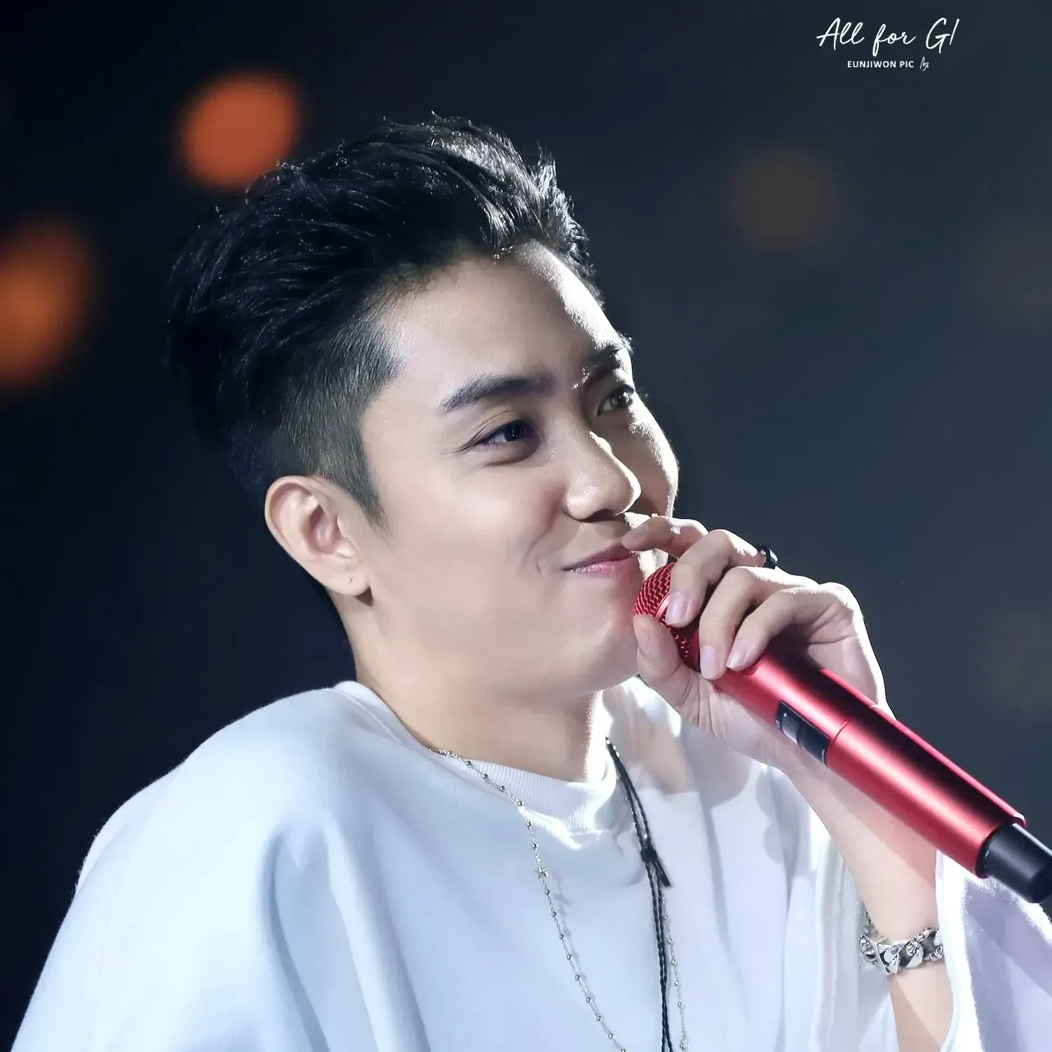 ウン・ジウォン (SECHSKIES)の最新写真