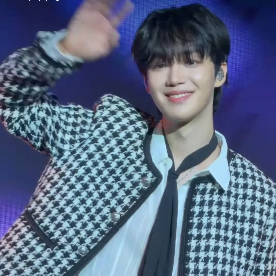 Behind-the-scenes cut of Lim Youngmin