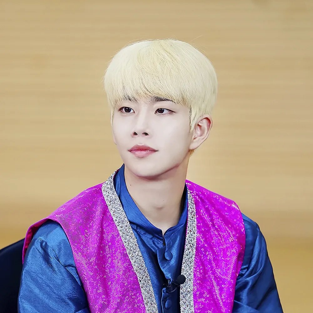 Latest photo of MJ (ASTRO)