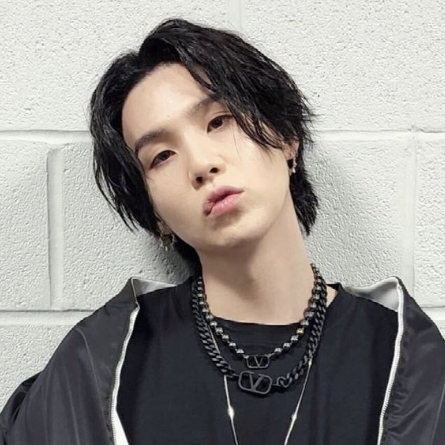 SUGA (BTS)の最新写真