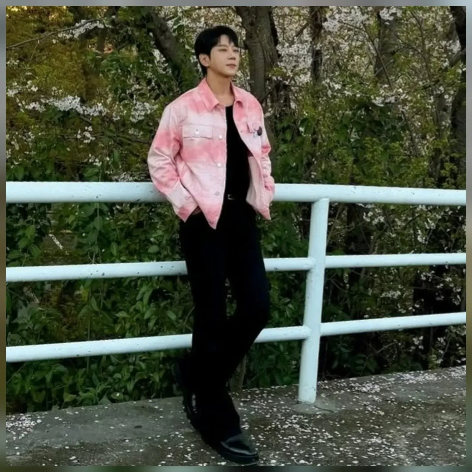 Latest photo of Hwang Chiyeol