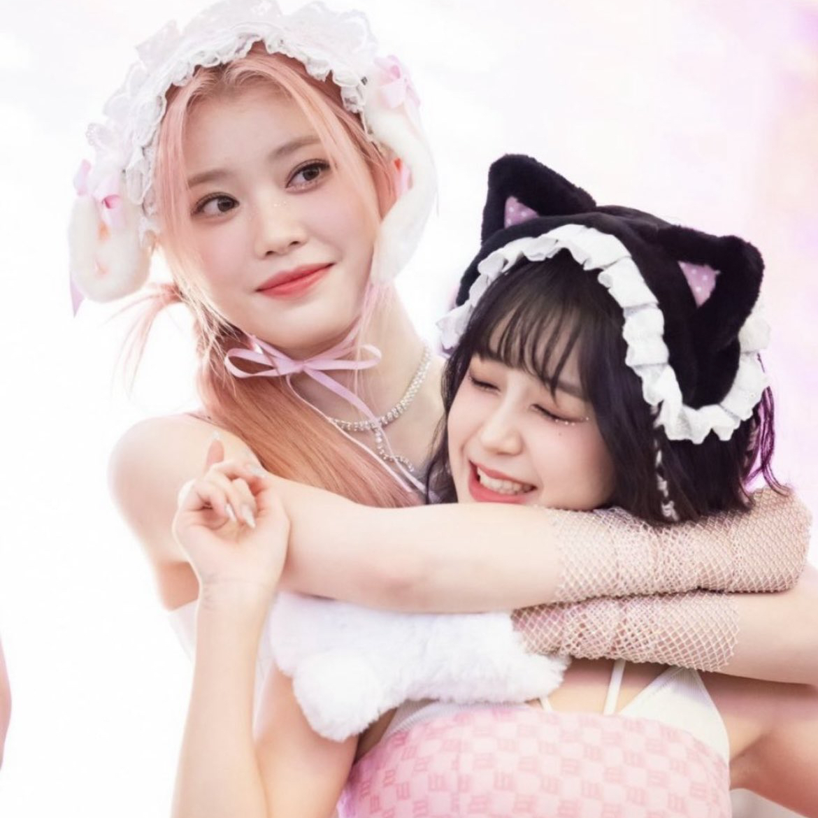 A moment captured by Xiao Ting (Kep1er)'s fan