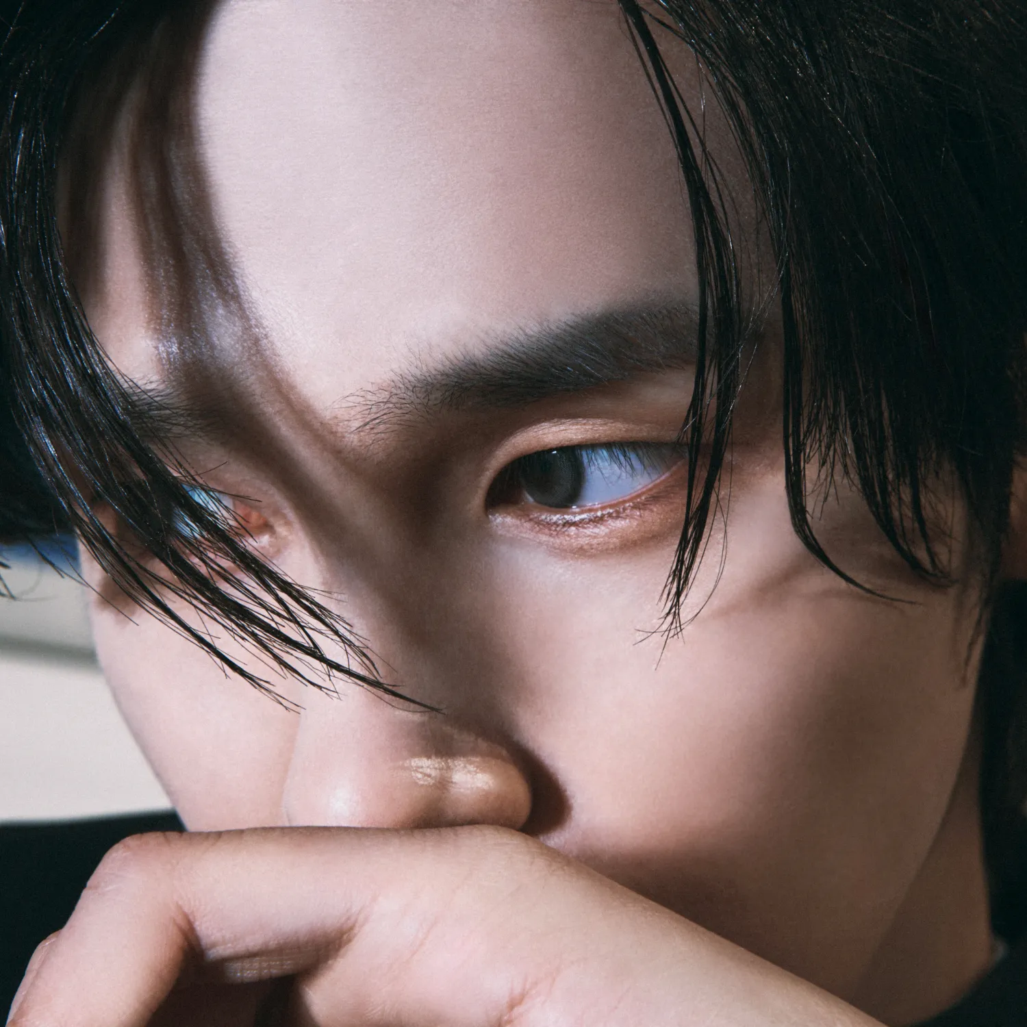 Recent activity shot of Serim (CRAVITY)