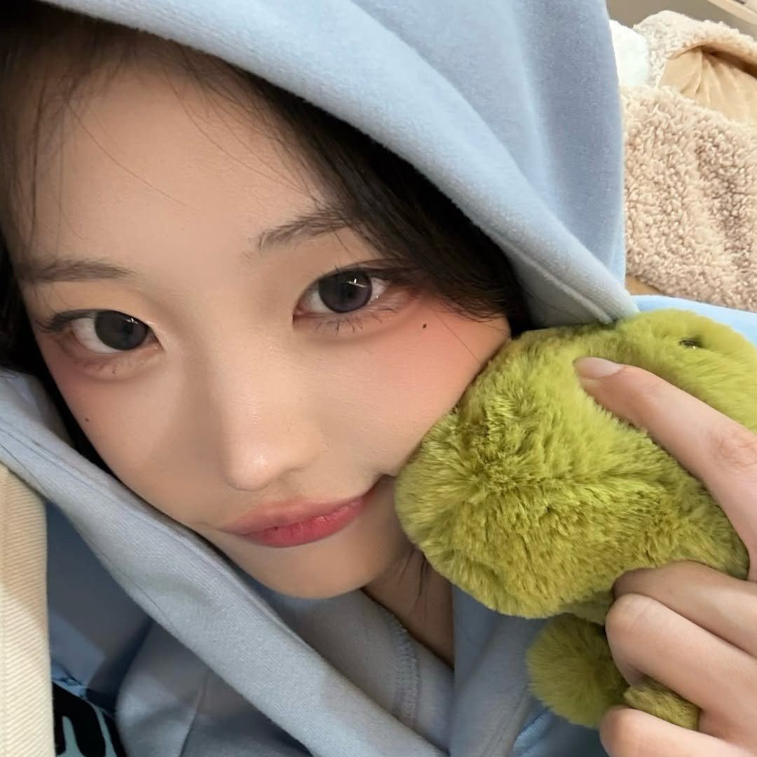 Recent activity shot of QWER