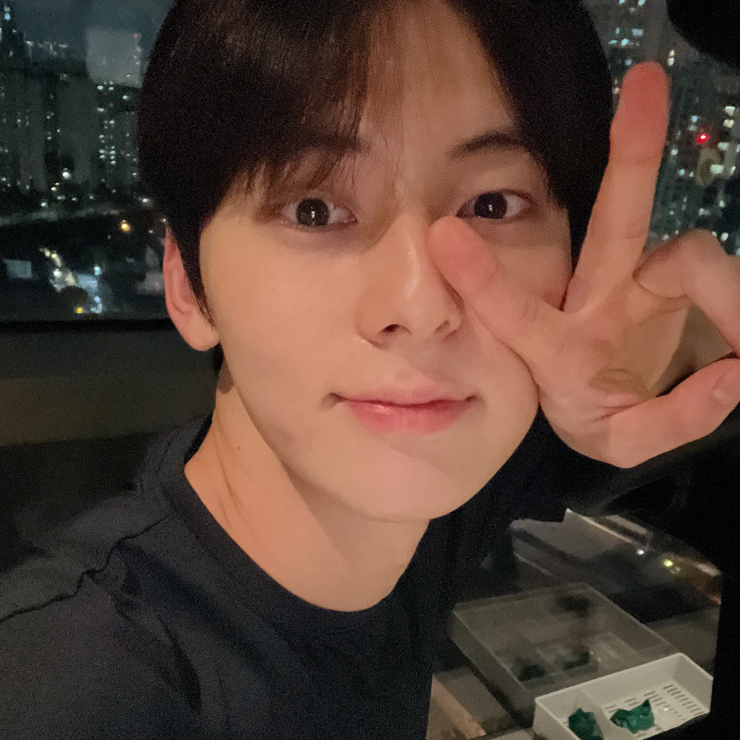 Behind-the-scenes cut of Hwang Minhyun