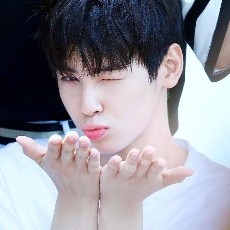 Latest photo of Eunwoo (ASTRO)