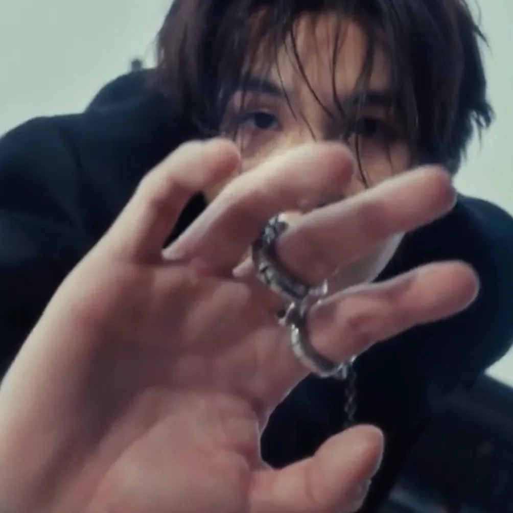 Potret di balik layar SUGA (BTS)