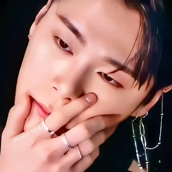 A moment captured by Moonbin (ASTRO)'s fan