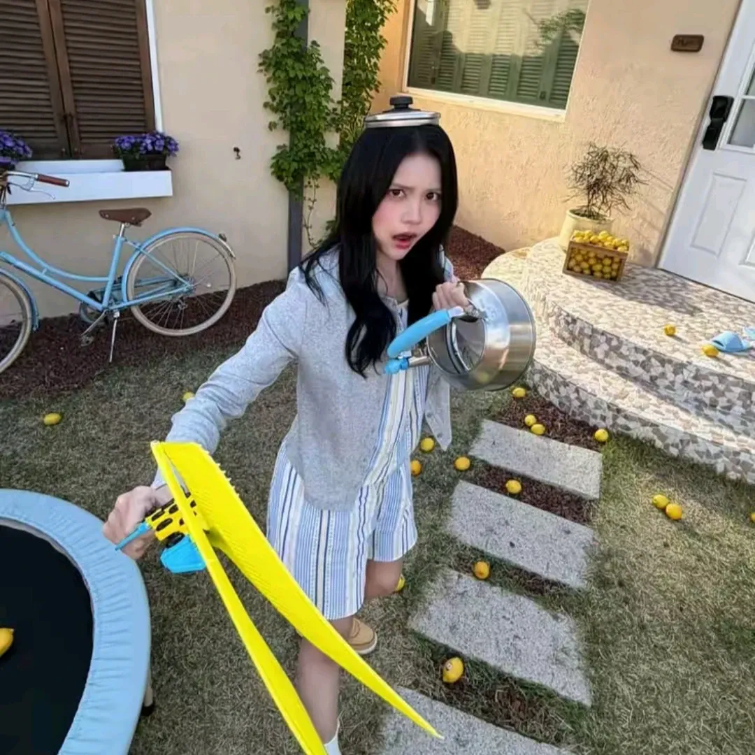 Latest photo of Carmen (Hearts2Hearts)